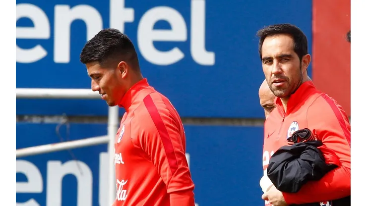 Claudio Bravo ha compartido con Cortés en la selección chilena