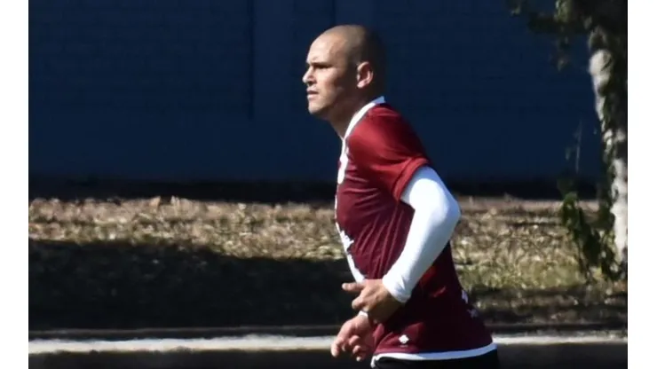Humberto Suazo tiene muy conforme a su DT