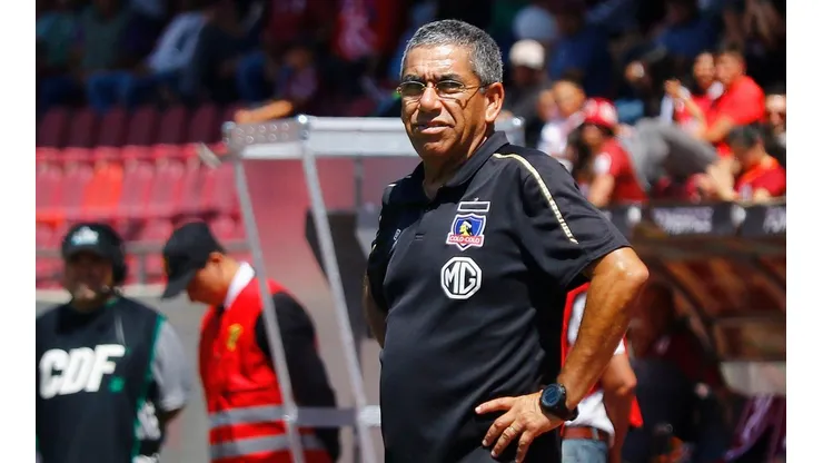 Gualberto Jara se mantiene como el entrenador de Colo Colo