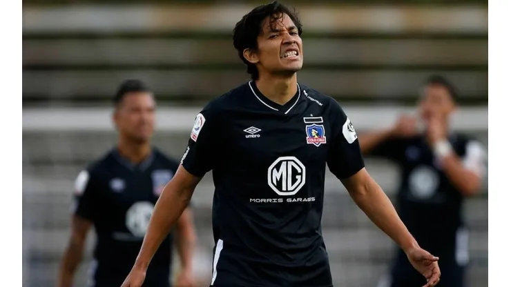 Matías Fernández no la pasa bien en Colo Colo