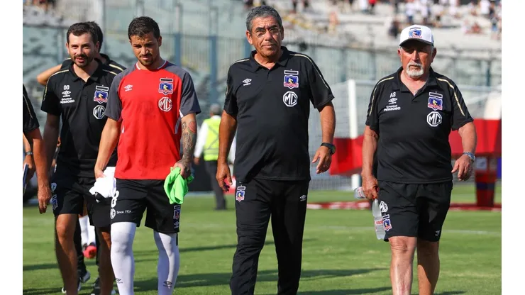 Colo Colo no inscribe a su cuerpo técnico
