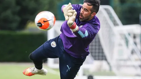 Claudio Bravo no será titular