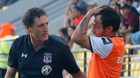 Jorge Valdivia le cae duro a Mario Salas