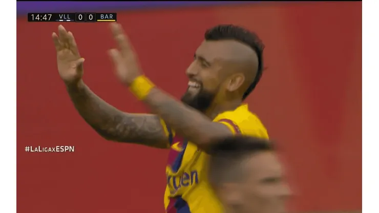 Arturo Vidal pone en ventaja a Barcelona en su visita a Valladolid