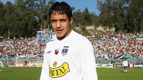 Alexis Sánchez intentó usar zapatos azules en Colo Colo