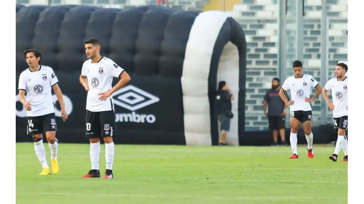 Conflicto económico entre Colo Colo y Umbro