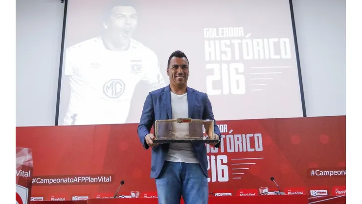 Esteban Paredes tiene 216 goles en el fútbol chileno