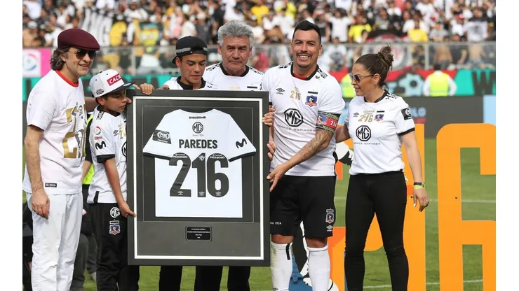El homenaje que le hizo Colo Colo tras anotar su gol 216 a la U