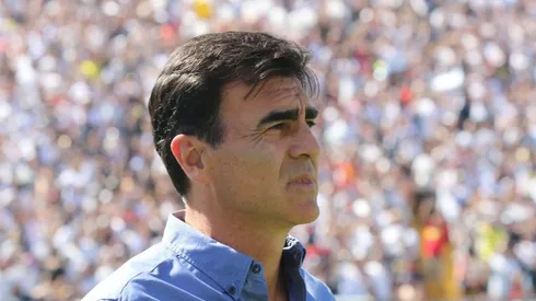Gustavo Quinteros es uno de los entrenadores que interesa en Colo Colo