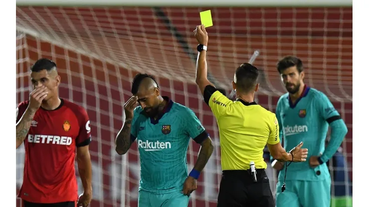 Vidal está a una tarjeta amarilla de ser suspendido.