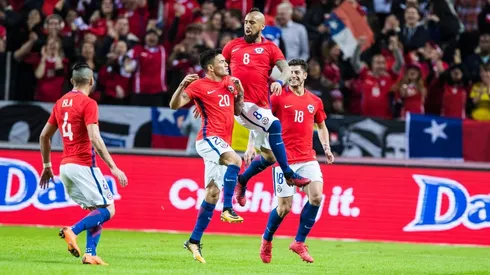 Fabián Estay pone a Arturo Vidal sobre Charles Aránguiz