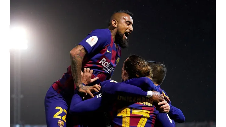 Arturo Vidal titular en el Barcelona