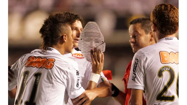 Neymar recuerda la tarjeta roja frente a Colo Colo