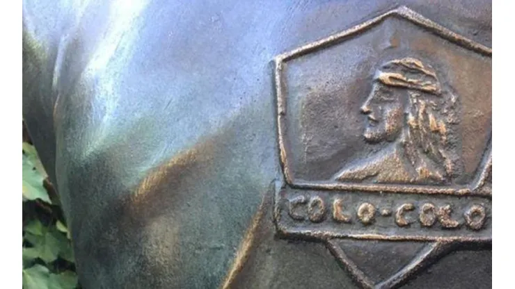 Parte de la estatua de Chamaco Valdés