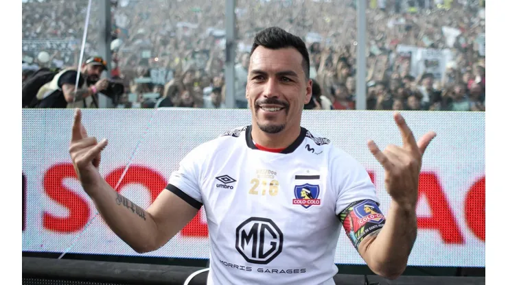 Esteban Paredes ha mostrado su faceta más solidaria
