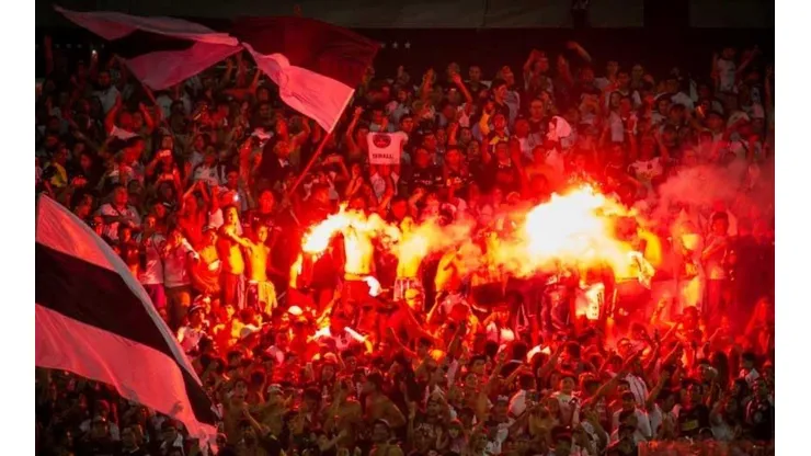 Los hinchas albos han mostrado su solidaridad en tiempos de pandemia
