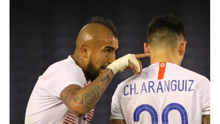 Arturo Vidal y Charles Aránguiz juntos en la selección