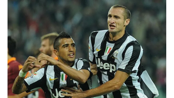 Arturo Vidal fue compañero de Chiellini cuatro años en la Juventus