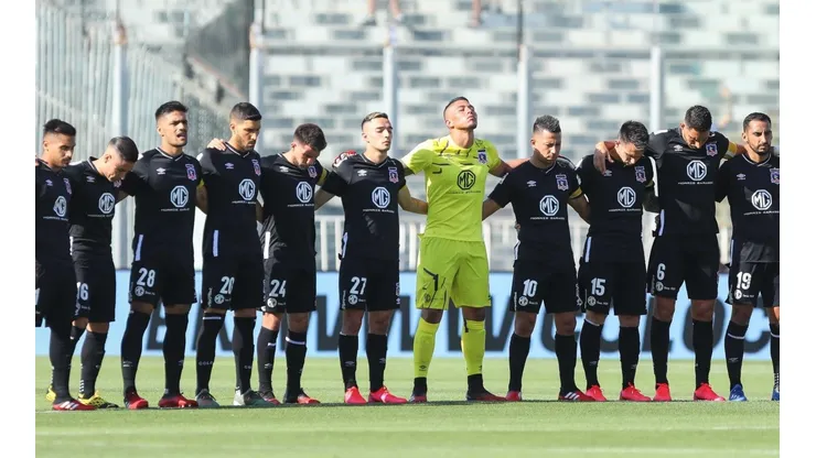 En Colo Colo no ven en el corto plazo el regreso del fútbol.