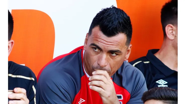 Los jóvenes se rebelan contra Esteban Paredes y los referentes.