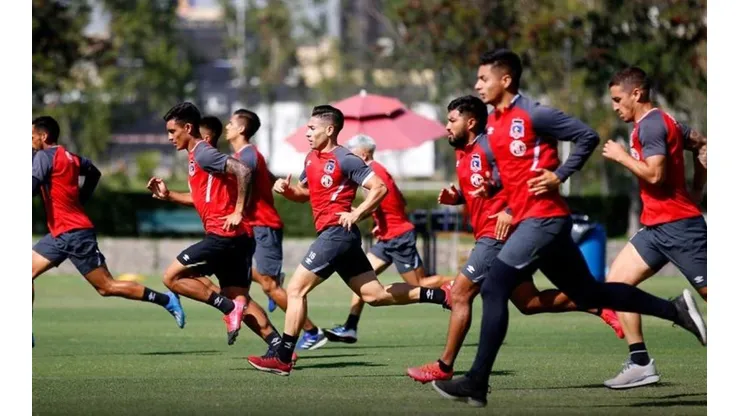 Aún no hay certeza de cuando Colo Colo podrá volver a los entrenamientos