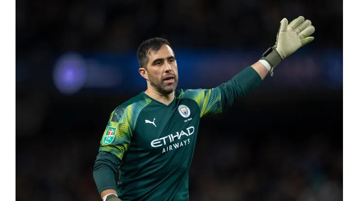 Claudio Bravo fue destacado por el Manchester City