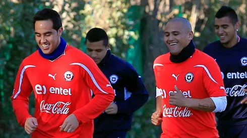 Claudio Bravo saludó a Humberto Suazo en su cumpleaños