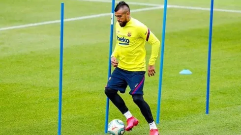 Arturo Vidal volvió a los entrenamientos en Barcelona