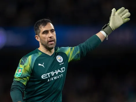 Bravo seguiría por un año más en el Manchester City