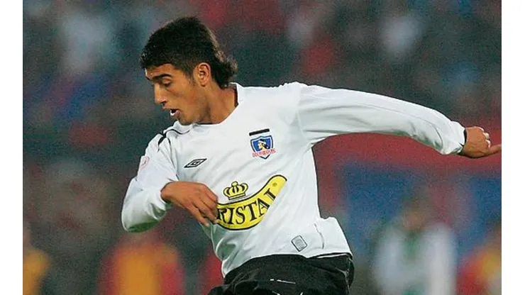 Arturo Vidal jugando por Colo Colo