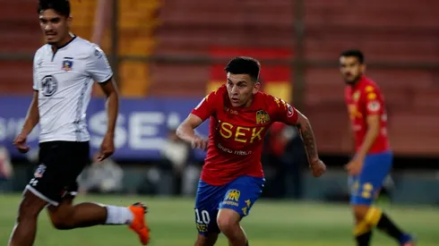 Aránguiz enfrentando a Colo Colo