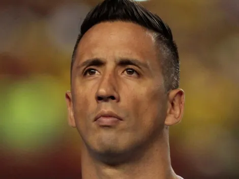 Lucas Barrios da pistas sobre su futuro: "Me encantaría dirigir a Colo Colo"