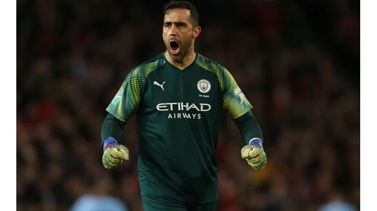 Claudio Bravo en picada con los alcaldes