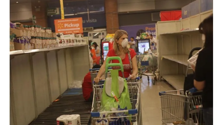 Wallmart toma medidas para evitar el desabastecimiento de productos