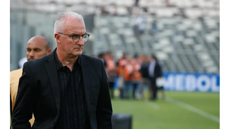 Dorival Júnior no se va conforme con el arbitraje