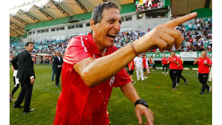 Mario Salas puede llegar a un grande de Perú