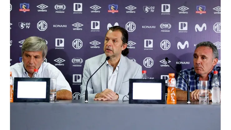 Colo Colo busca nuevo DT