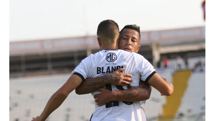 Colo Colo quiere volver a los abrazos