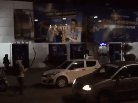 Hinchas de Colo Colo son agredidos a fierrazos por una turba de bolivianos