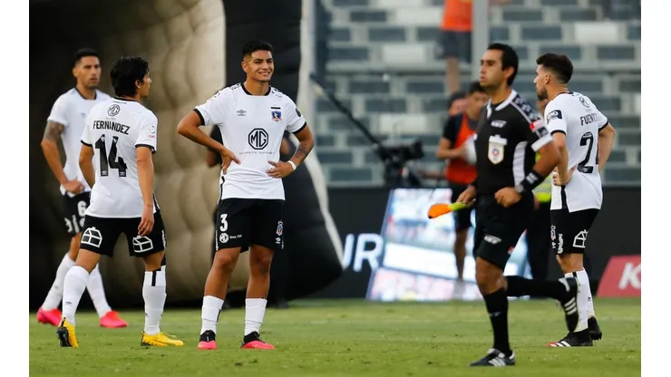 Los hinchas albos empiezan a perder la paciencia con los jugadores.