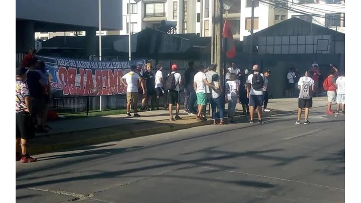 Hinchas en Curicó