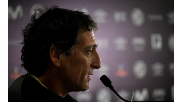 El Comandante sigue defendiendo su gestión en el Cacique.