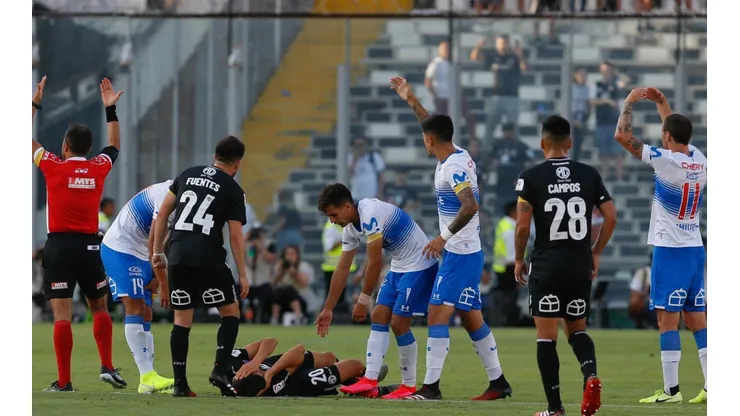 Piero Maza pidiendo asistencia para Blandi