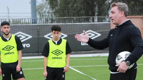 Marcelo Barticciotto durante las pruebas de selección de "Our Game puts in their boots" en el Monumental.