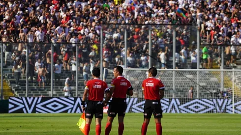 Maza tuvo que detener el partido