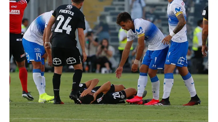 El delantero de Colo Colo fue herido por las explosiones.