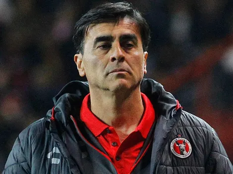 Los tres motivos que hacen imposible la llegada de Gustavo Quinteros a Colo Colo