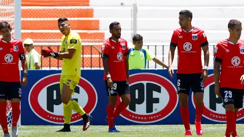 Colo Colo no puede sumar puntos en El Salvador
