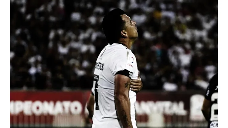 El 7 albo estará dos meses fuera de las canchas, perdiéndose once duelos en total.