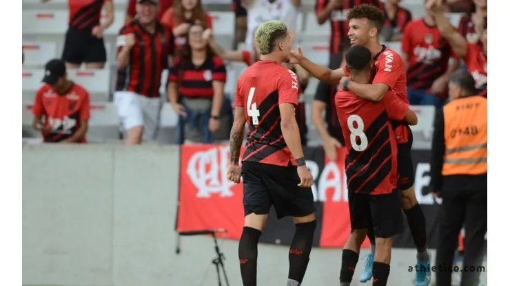 Paranaense está firme en el torneo estadual